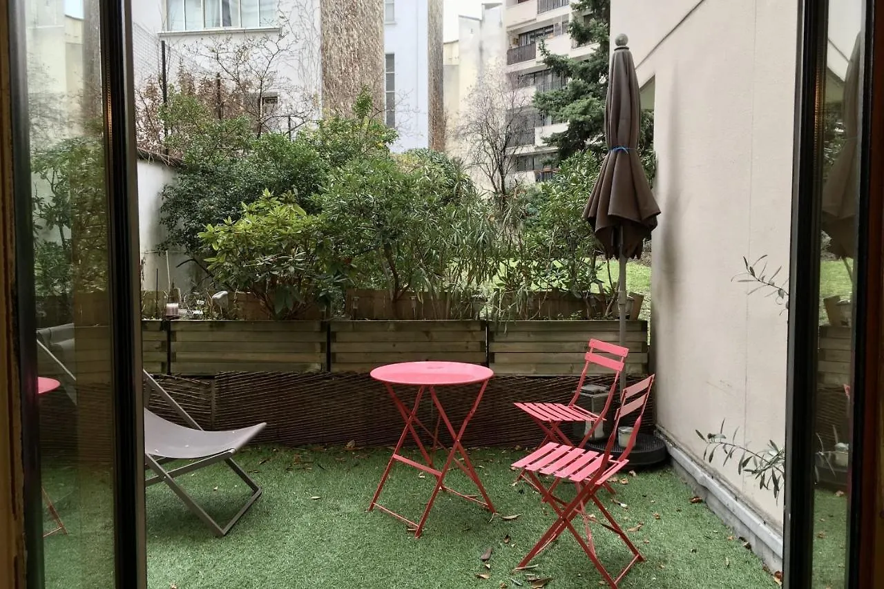 Apartment With Garden Near Montmartre Paris 0*,  France
