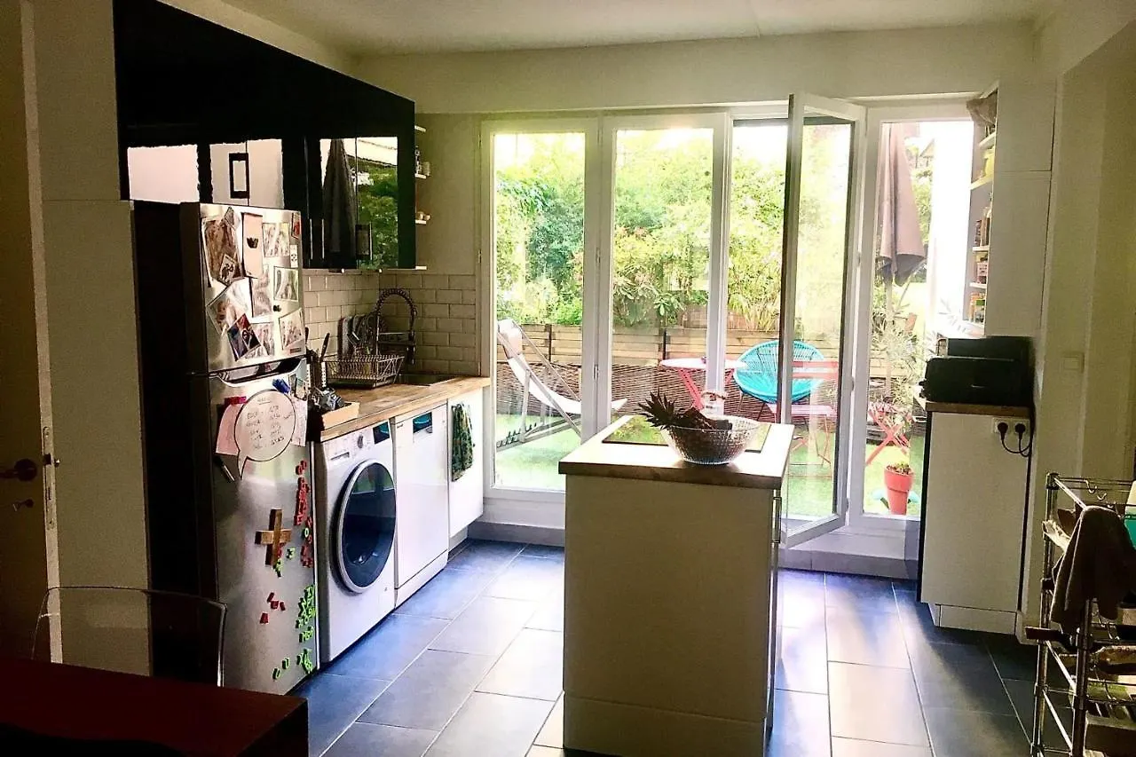 Apartment With Garden Near Montmartre Paris