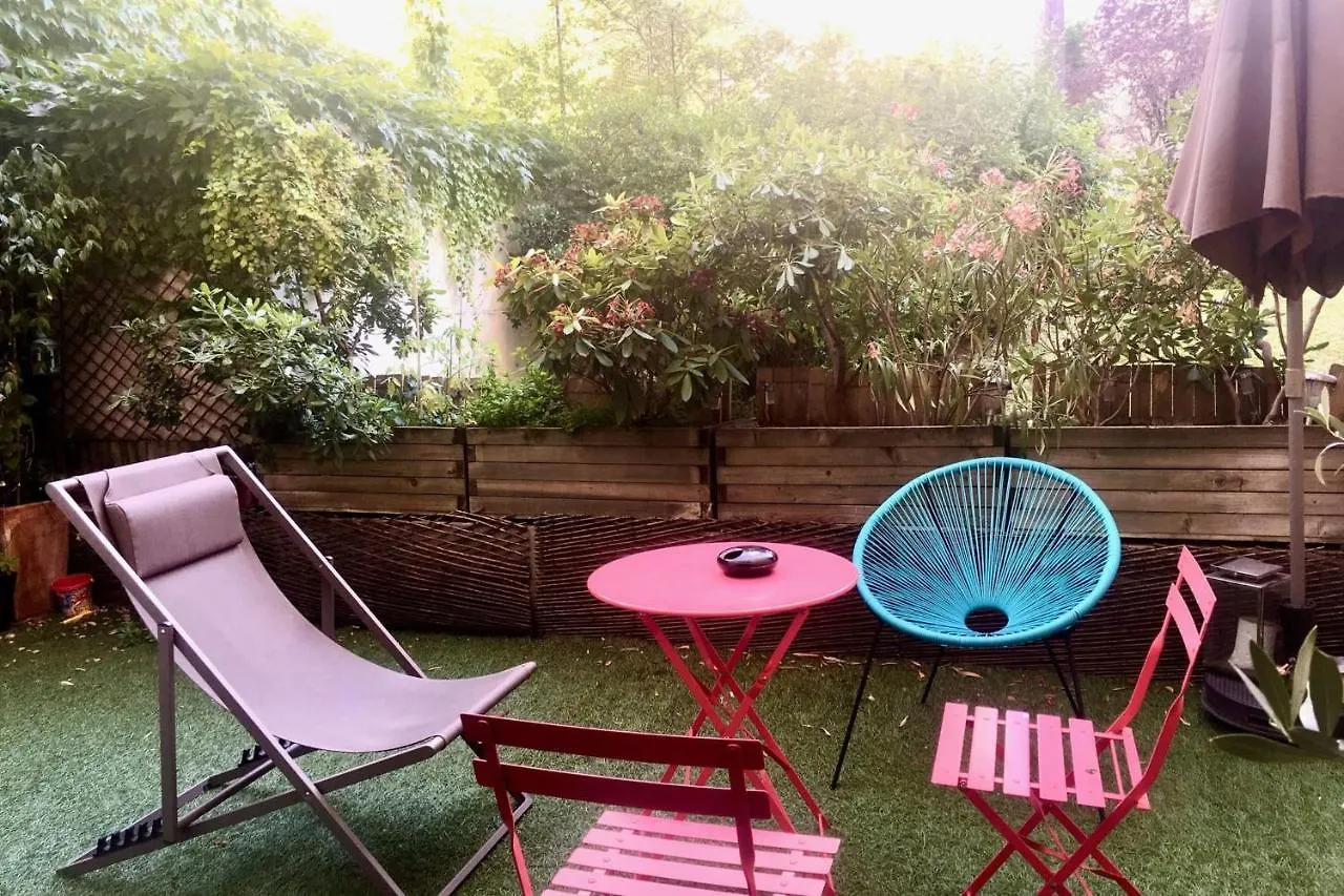 Apartment With Garden Near Montmartre Paris